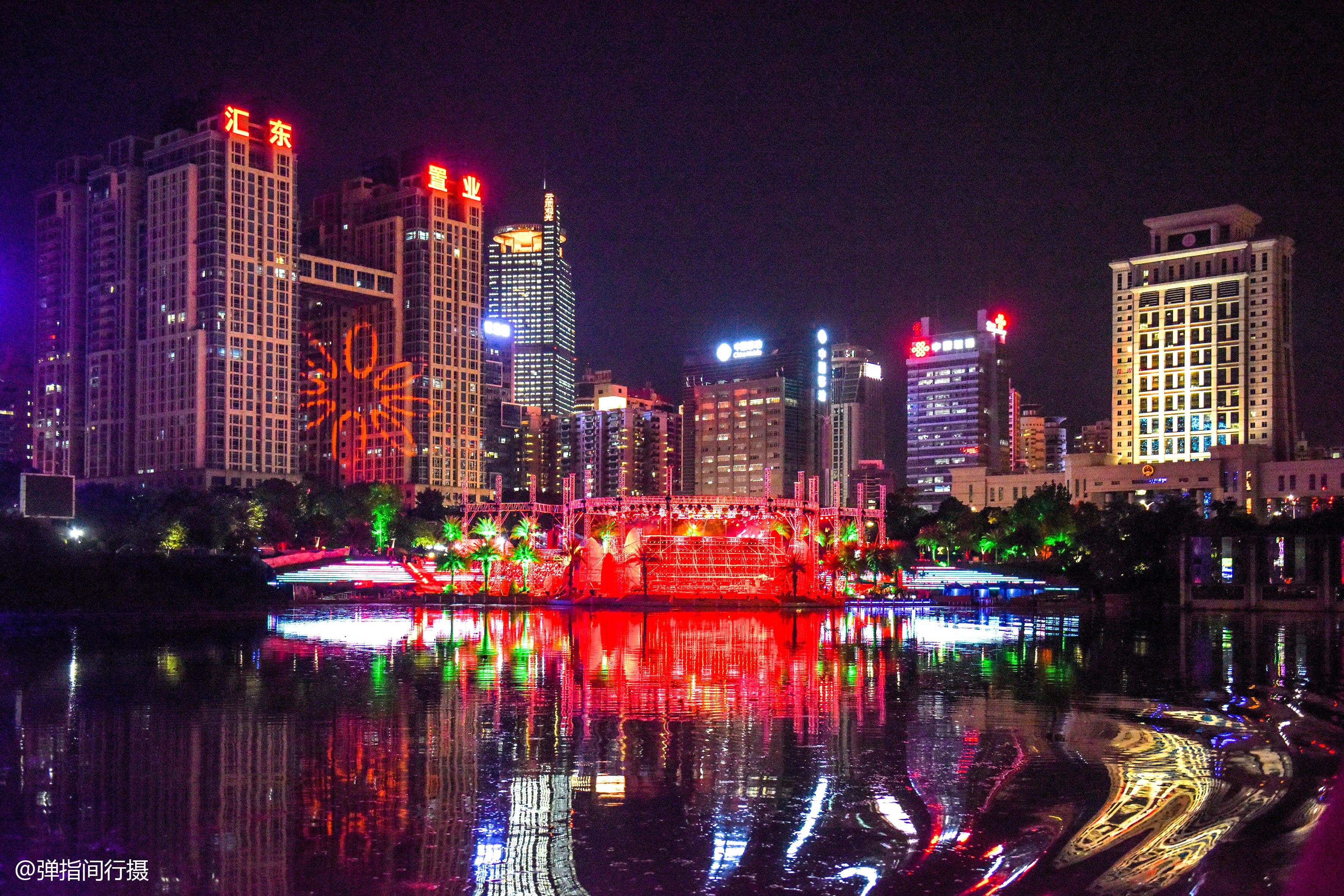 广西南宁发展速度惊人,夜景堪比一线城市,光旅游收入就超1000亿