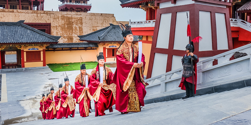 穿越时空隧道回到千年之前再现历史遇见那一场登基大典