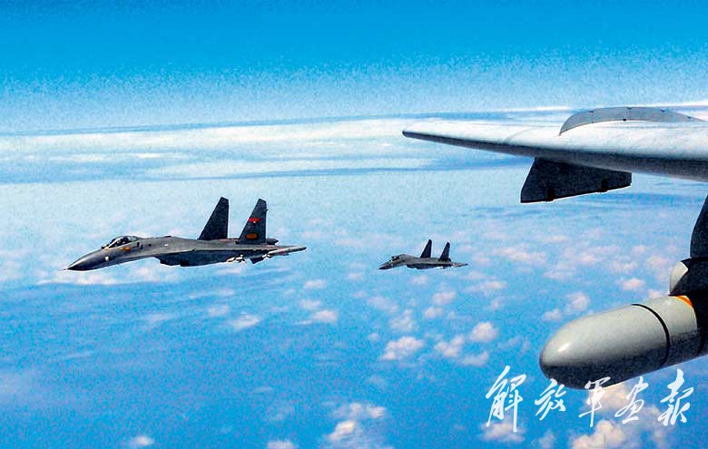 4月19日,中国空军轰-6k等多型战机开展海上方向实战化军事训练.