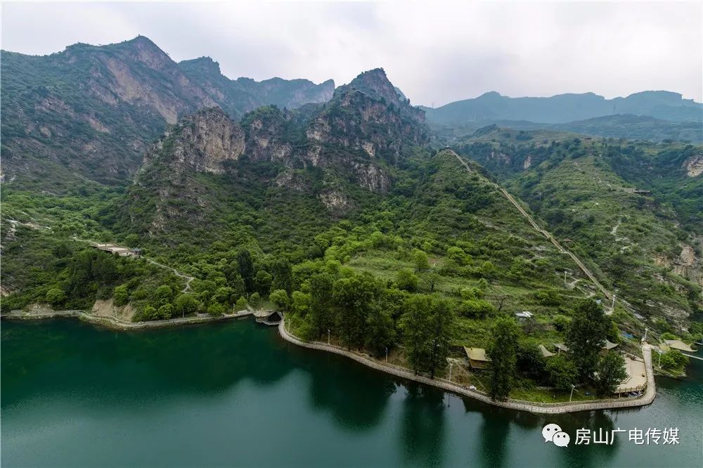 com北京西南深山裡的這處世外桃源本週已是梨花滿山!