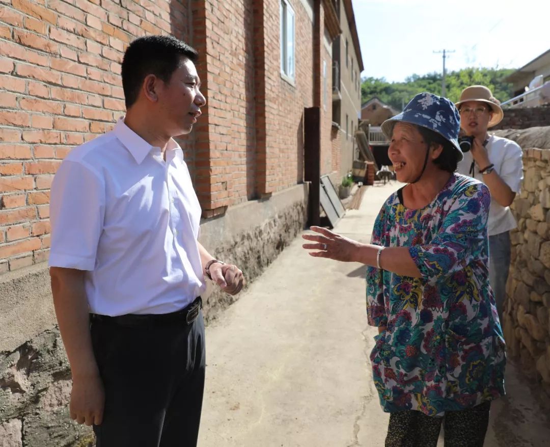 【落实十九大精神】区委书记宋成立就脱贫攻坚,环境治理等七项重点