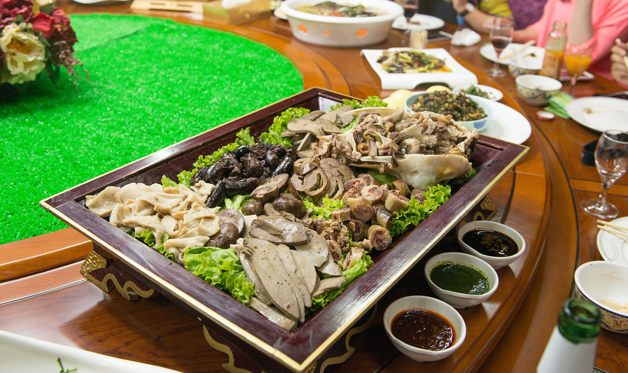 你知道真正的蒙古大餐该如何享用吗?