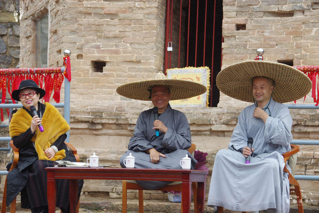 山西雲丘山多寶靈巖禪寺浴佛節盛況,信眾祈福許願,消災解厄!