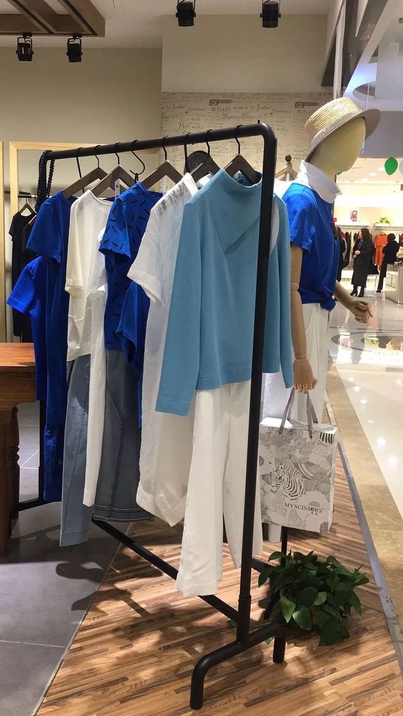 北京希色服装专卖店图片