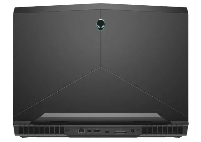 遊戲中有很多直接面對敵人的戰鬥場景,用alienware17 r5這樣的高性能