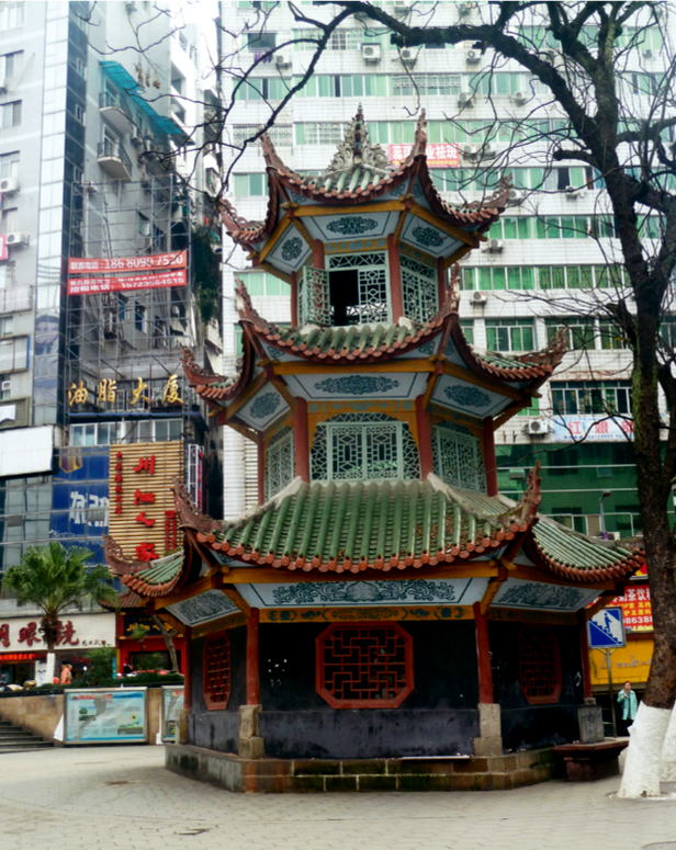 1101年东归途经万州,应故友南浦太守高仲本之邀游西山(又名太白岩,并