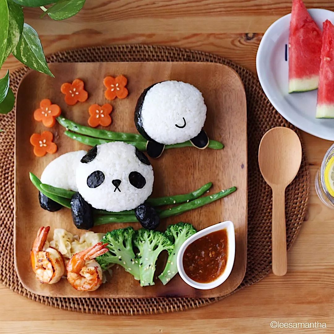 為了讓女兒好好吃飯,媽媽做早餐十年不重樣!