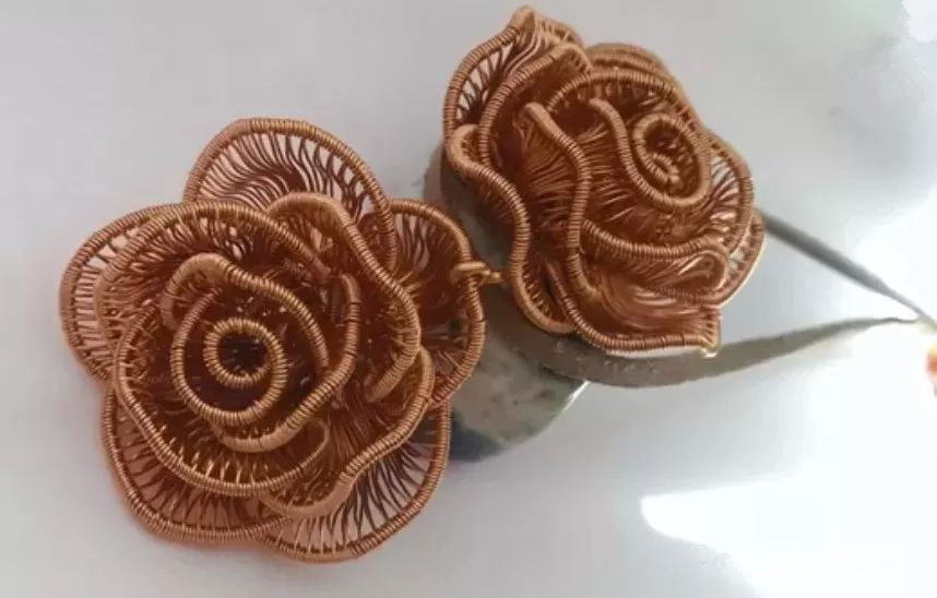 铜丝编织玫瑰花图片