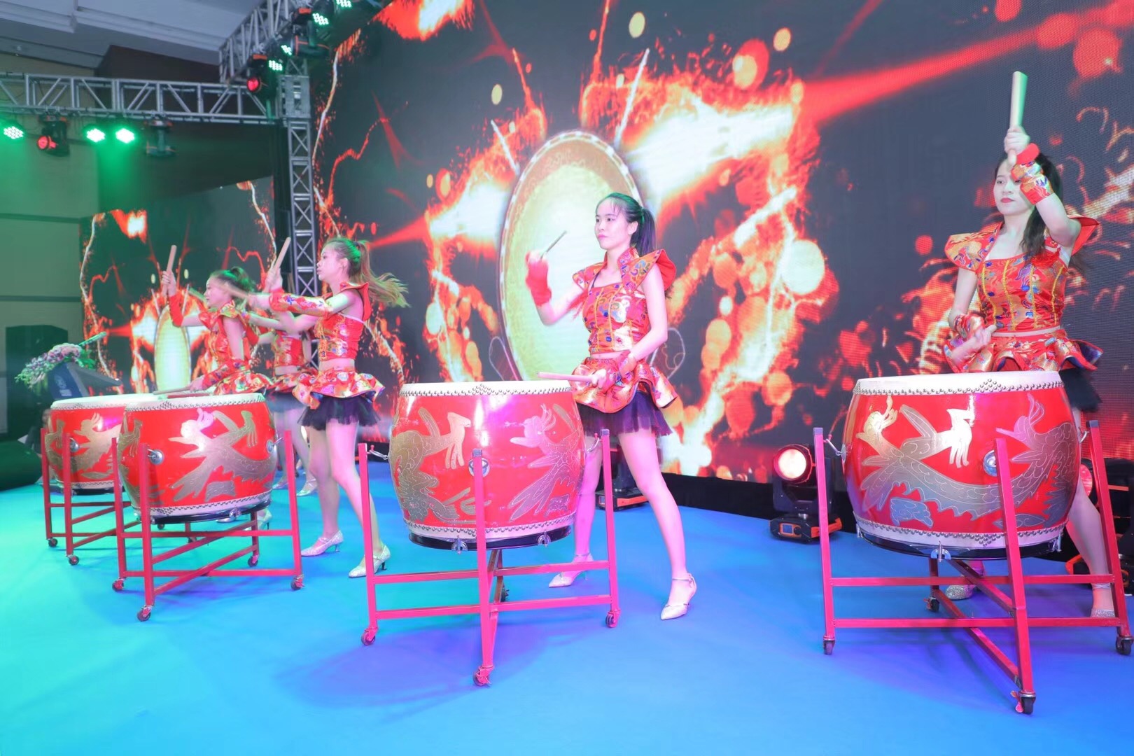 深圳活动公司 古筝表演,舞蹈开场舞气球小丑气球布置,活动策划