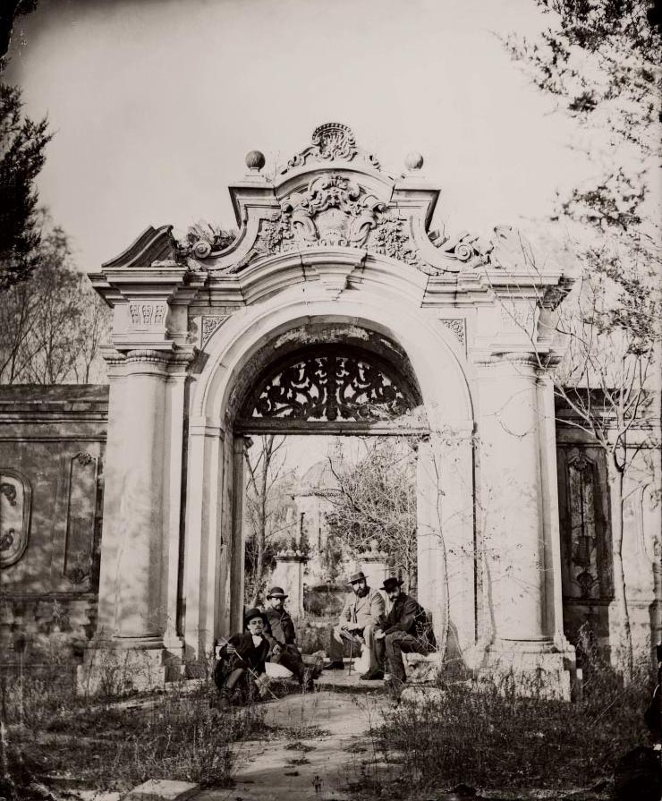 老照片1873年清朝同治年间的圆明园已无往日皇家园林风采