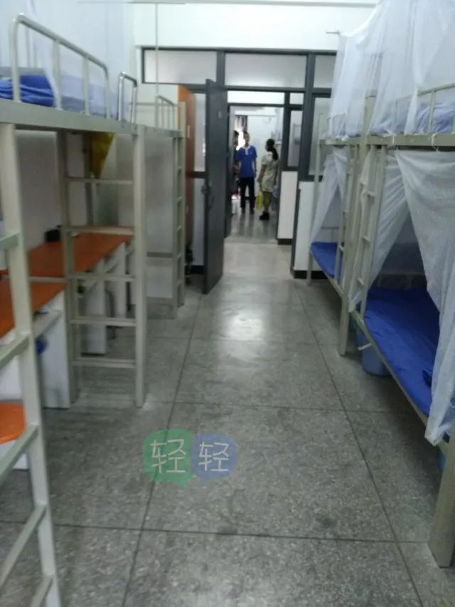 康辉中学宿舍图片
