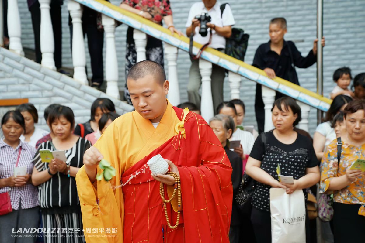 九华山常睿骗子图片