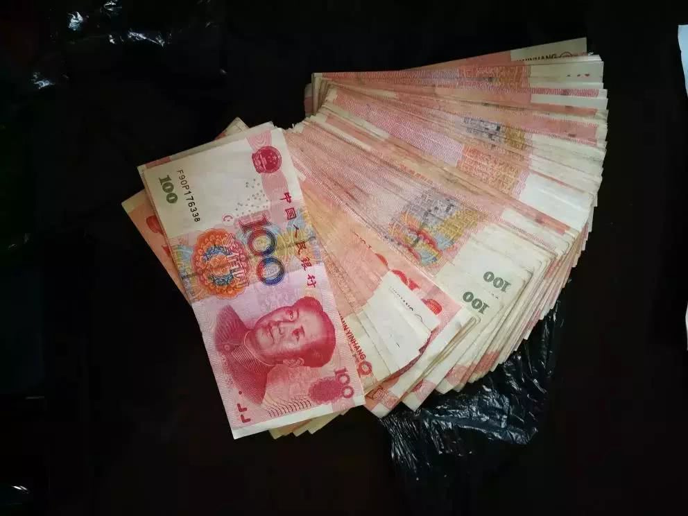 【政治建警】湘潭岳塘公安民警给嫌疑人家属转了一万元 原因竟是