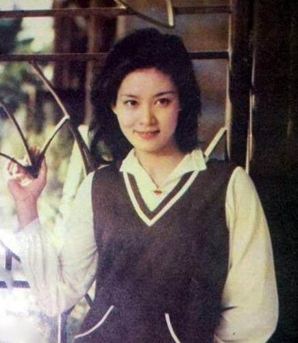 潘虹離婚後單身至今 懷念前夫 遺憾沒有孩子 前夫再婚很幸福