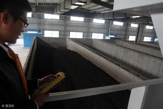 猪场零污染异位发酵床翻耙机可实现猪场粪污资源化利用