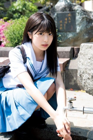 日本最可爱高中生吉田莉樱 16岁登杂志封面