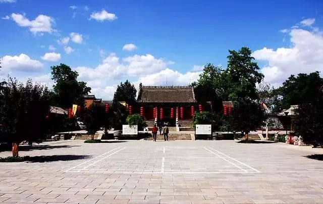 周原大禹庙此外,韩城还对普照寺,大禹庙,黄河龙门等历史名胜古迹旅游