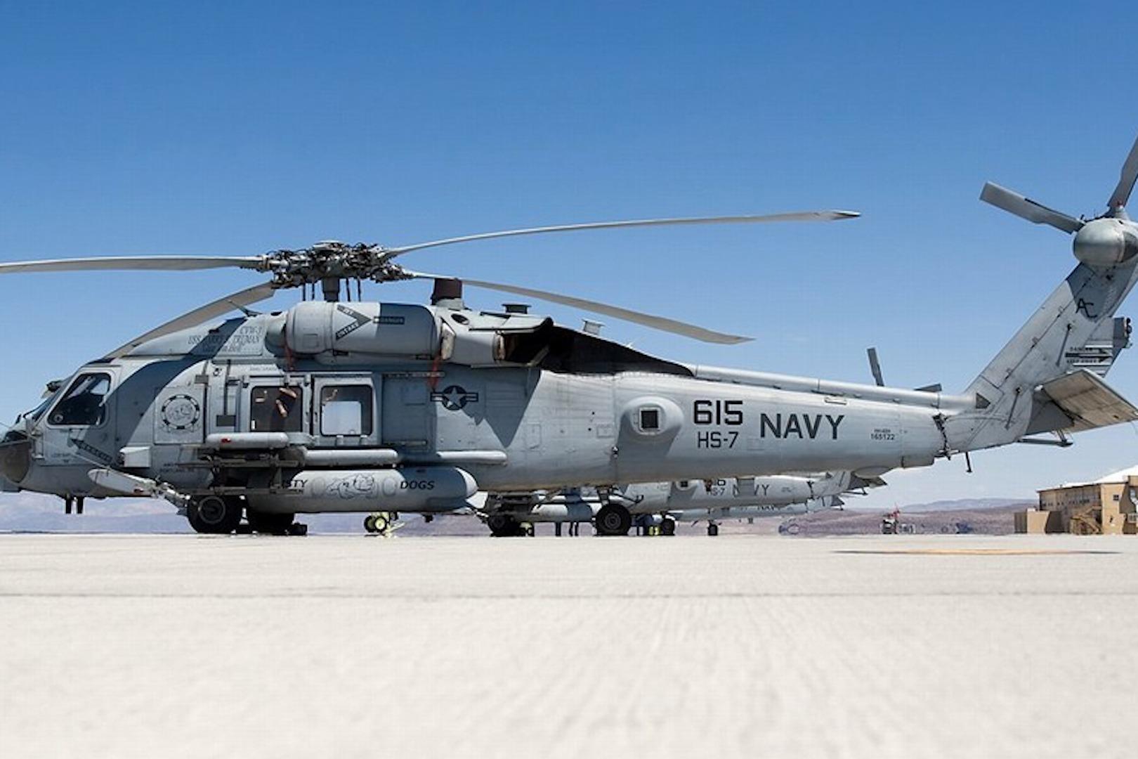美军最大和最重的直升机ch53e超级种马
