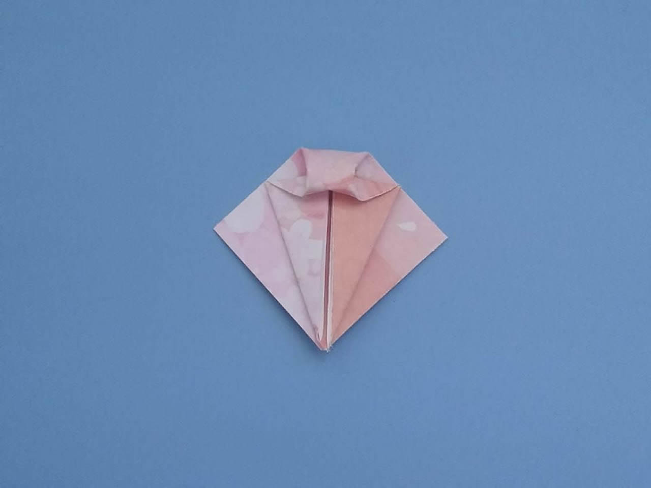 折纸美丽的公主伞简单几步就做好儿童益智手工折纸教程
