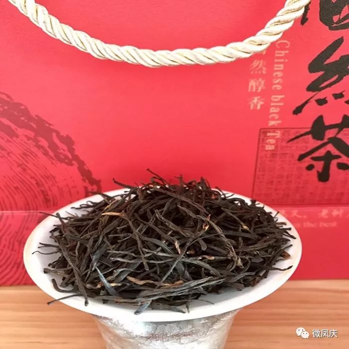 古山红茶叶图片