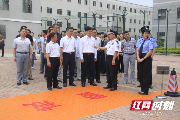 衡陽市紀委駐市住建局到湖南省雁南監獄開展反腐倡廉警示教育活動.