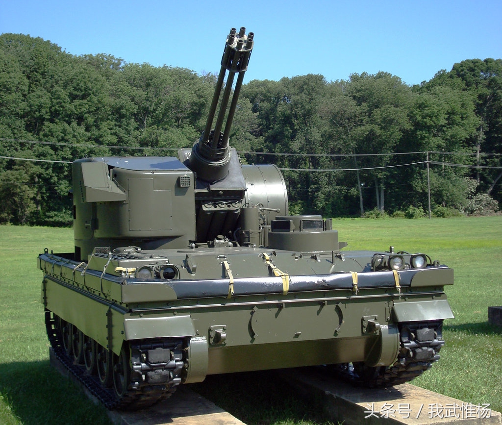 1/ 2 斯佩里公司的联防是一种37mm六管加特林机炮,是spaag(自行高炮