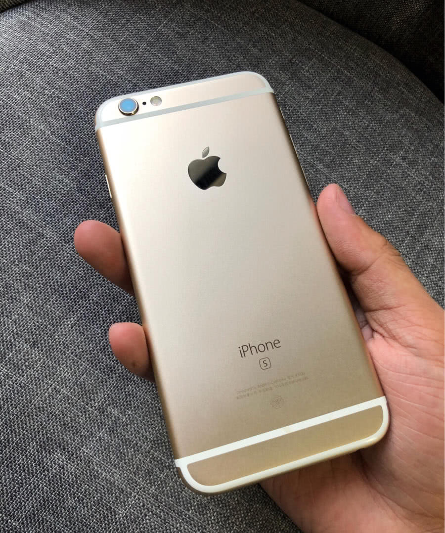 金色iphone(金色iphone配什么颜色手机壳好看)