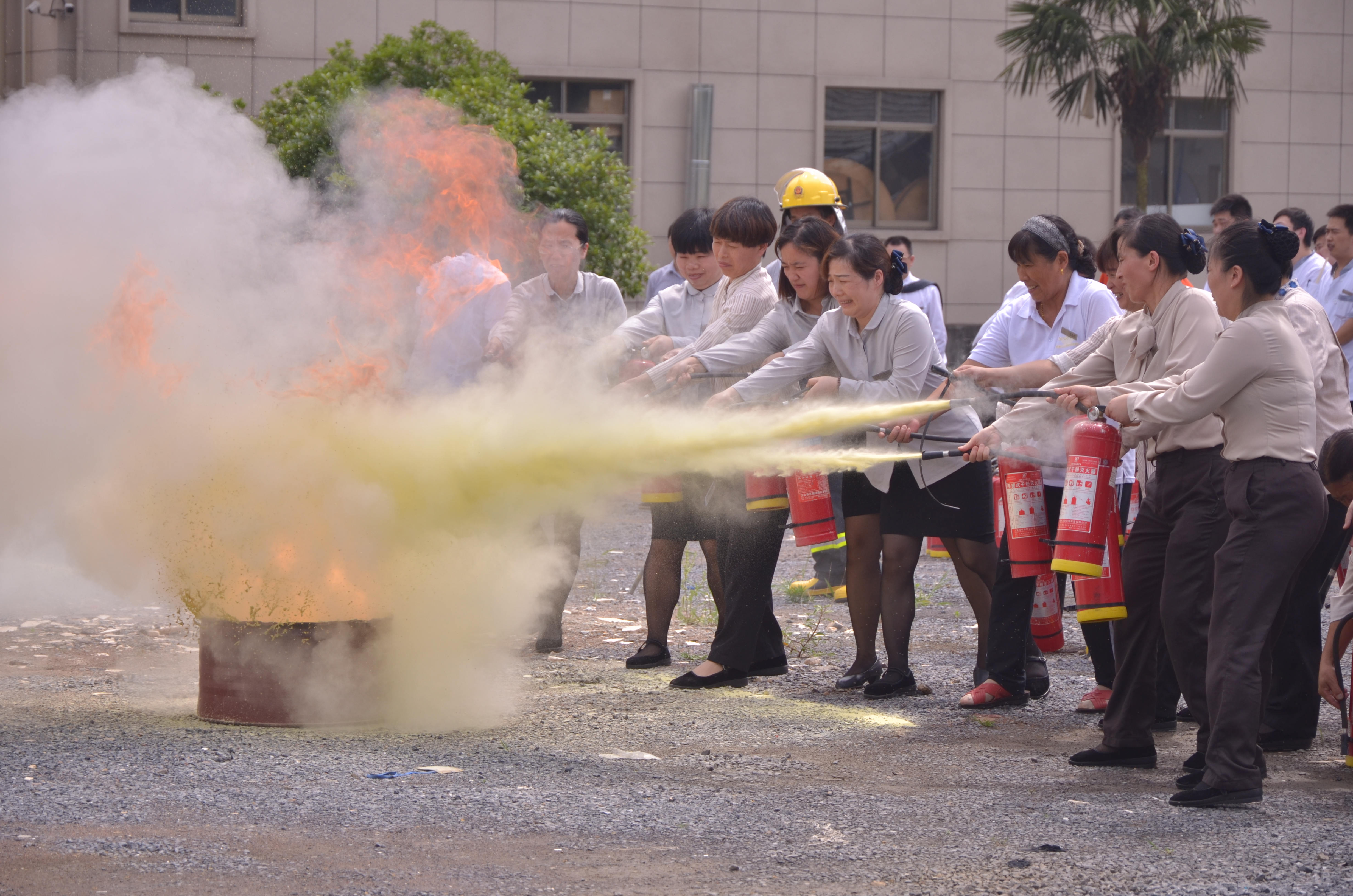 君澜·江山国际度假酒店开展消防疏散和灭火演练