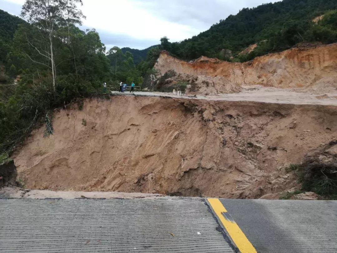 暴雨袭击,清新多处道路受灾中断!绕行路线看这里!