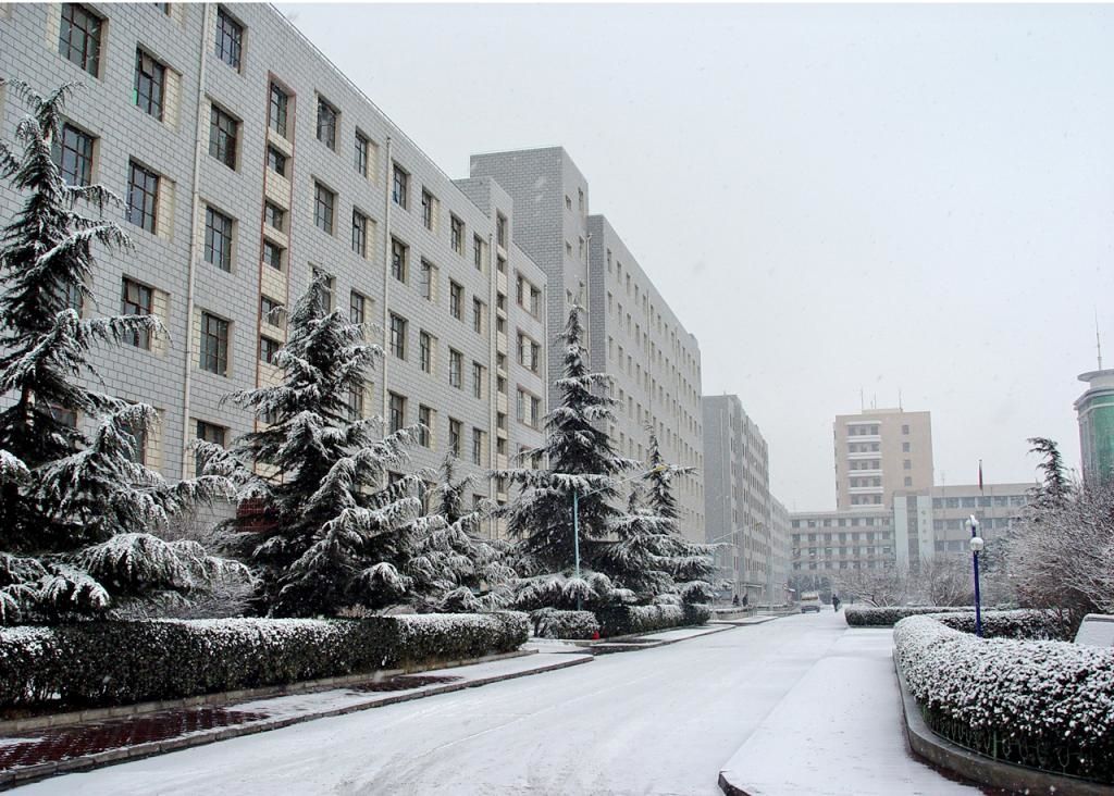 兰州航空职工大学图片图片