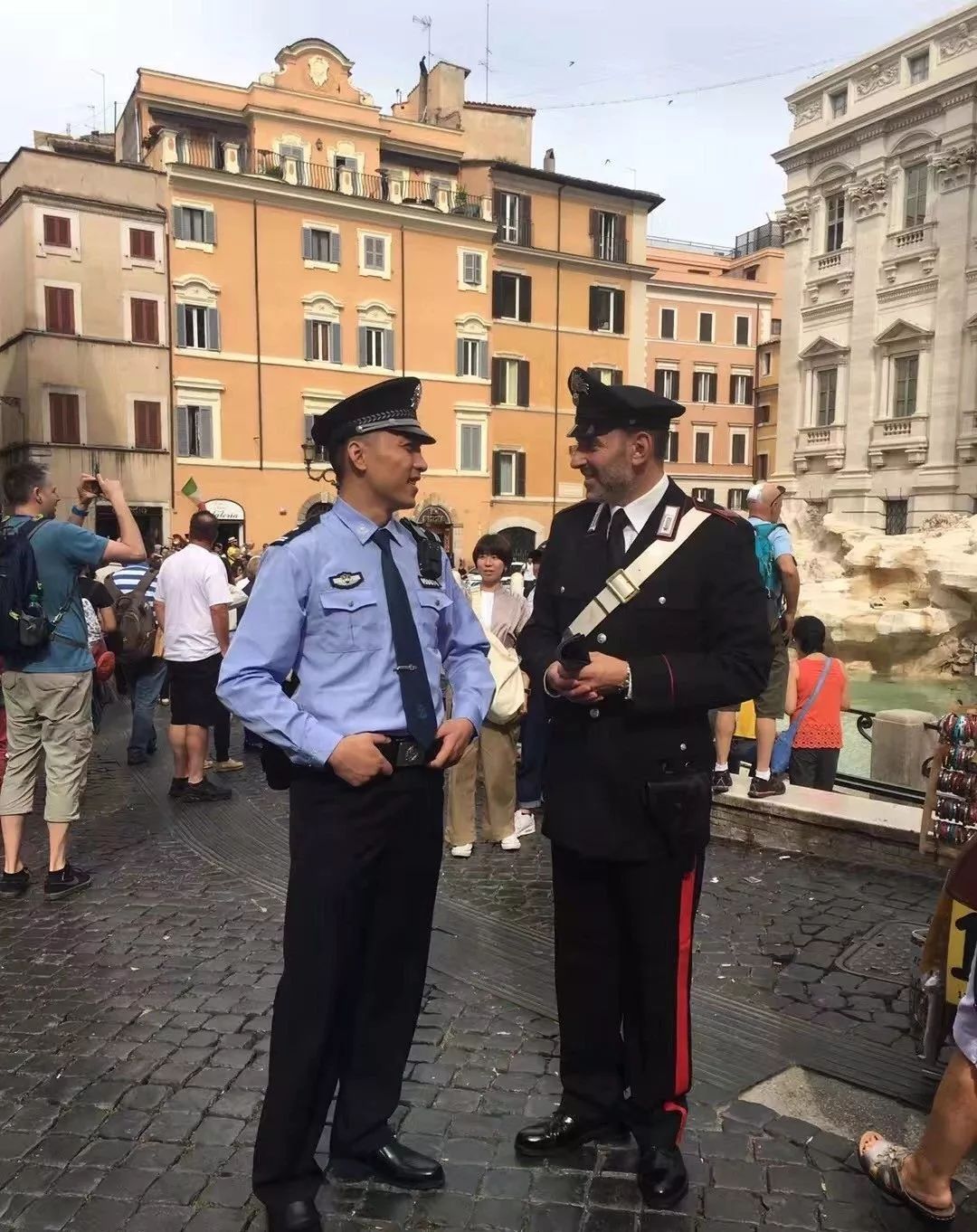 意大利警服图片图片