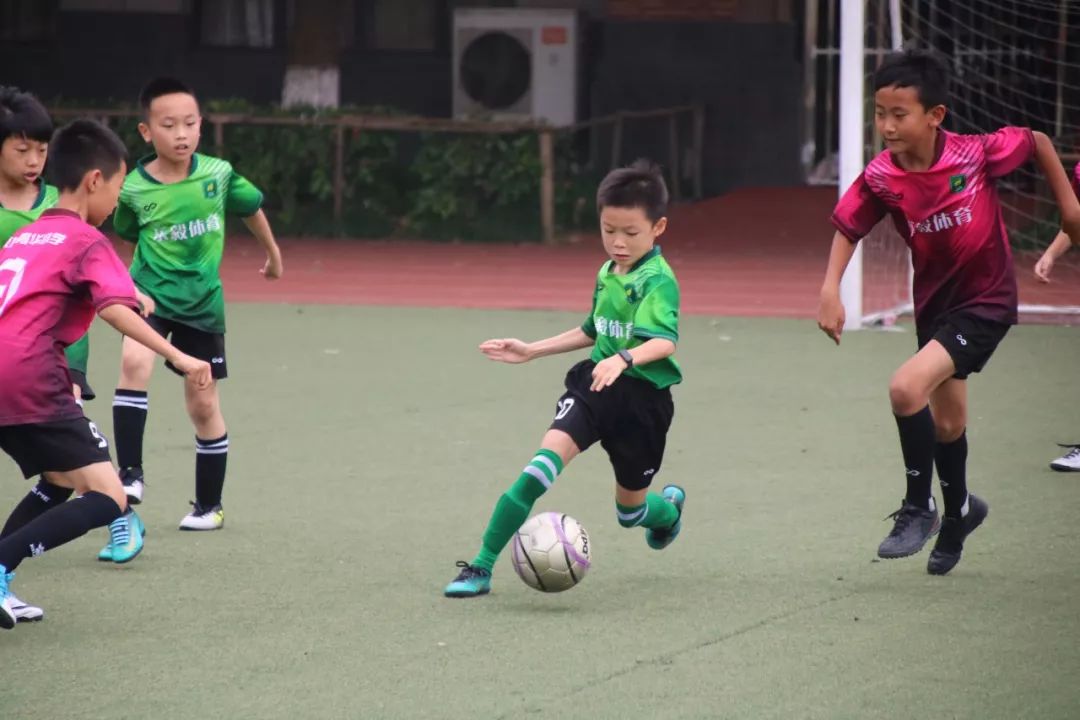 阿斯顿维拉俱乐部杭州绿城育华小学乐毅体育三方战略合作签约仪式