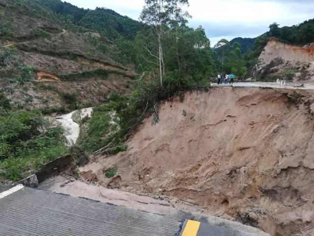 暴雨袭击,清新多处道路受灾中断!绕行路线看这里!