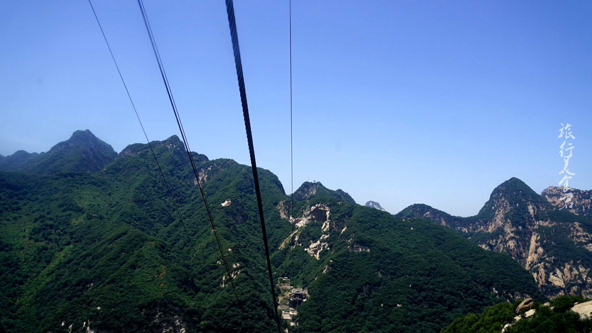 來西安旅遊強烈建議你一定要去華山乘坐西峰纜車真的太刺激了