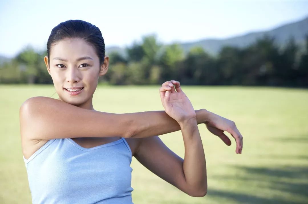 所以要適當運動,晨跑與游泳都是不錯的選擇, 每次只要鍛鍊到微微出汗