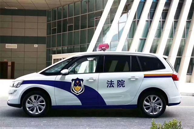 国产七座mpv,续航400公里,成为山东首款新能源警车!