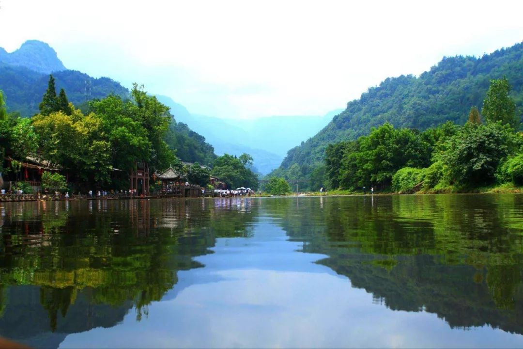 5分钟鸟瞰眉山洪雅万千风姿,竟美若仙境!