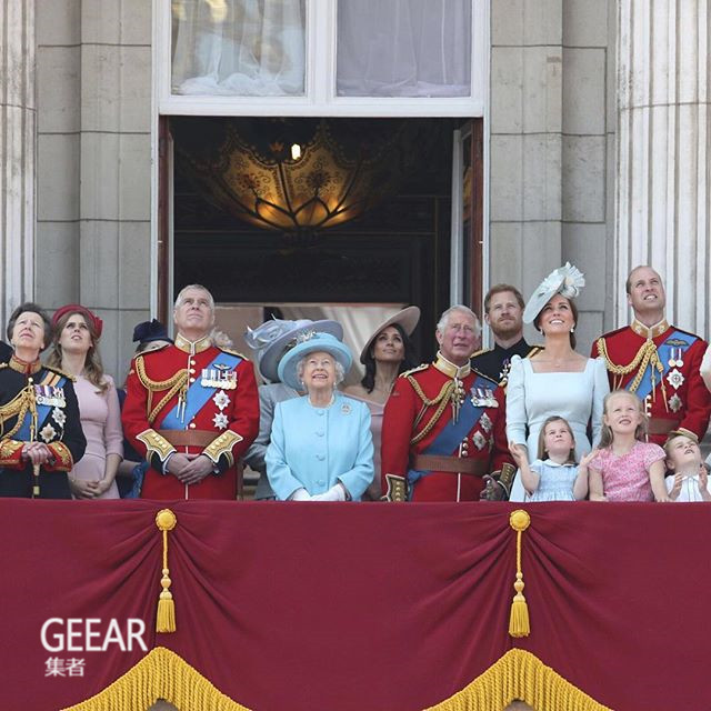 一向淡定的夏洛特公主為何突然在英女王壽辰活動上大哭