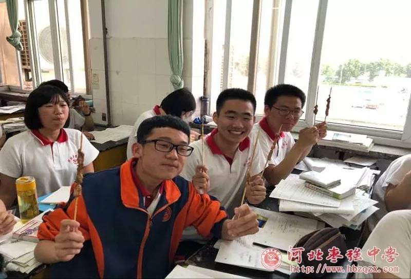 作為河北省品牌高中,棗強中學雖然是衡水模式,成績亦斐然,但老師們能