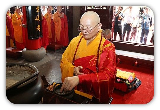 宏度法师荣膺灵岩山寺住持升座典礼圆满,明生大和尚出席并致辞