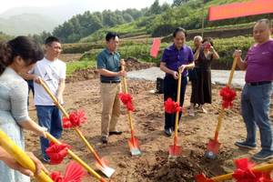 鎮域白沙鎮赤馬村蔬菜種植基地開工木港鎮赴浙考察學習桑蠶種養殖