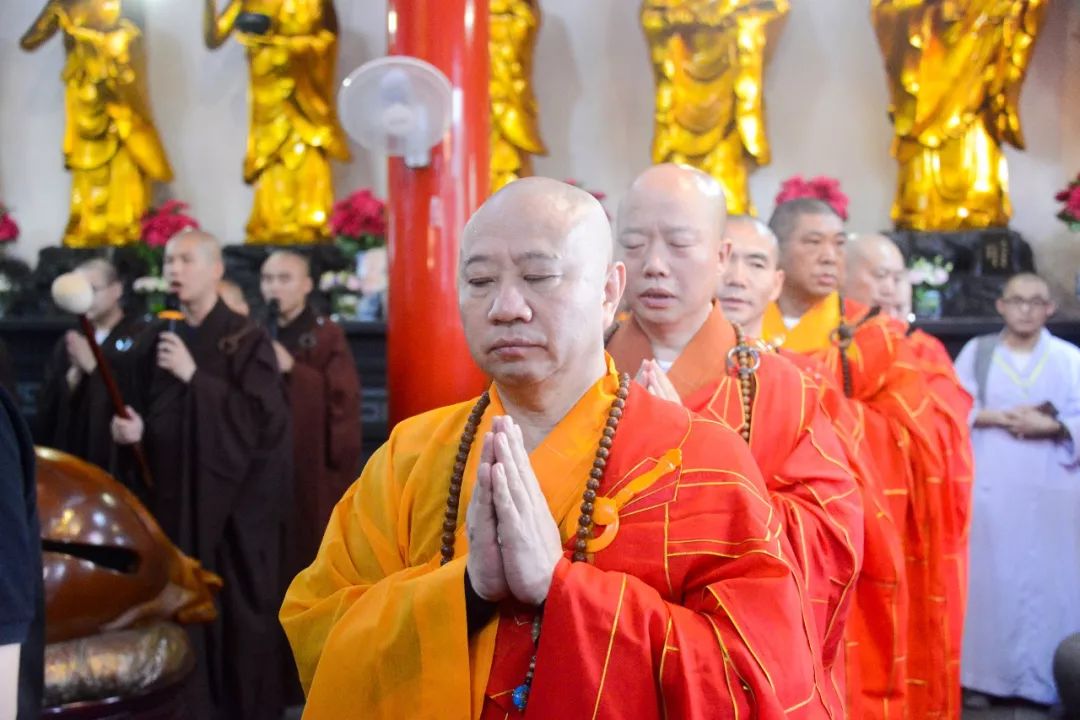 苏州灵岩山寺弘法法师图片