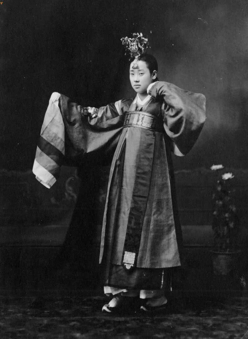 韩国女性服装老照片图片