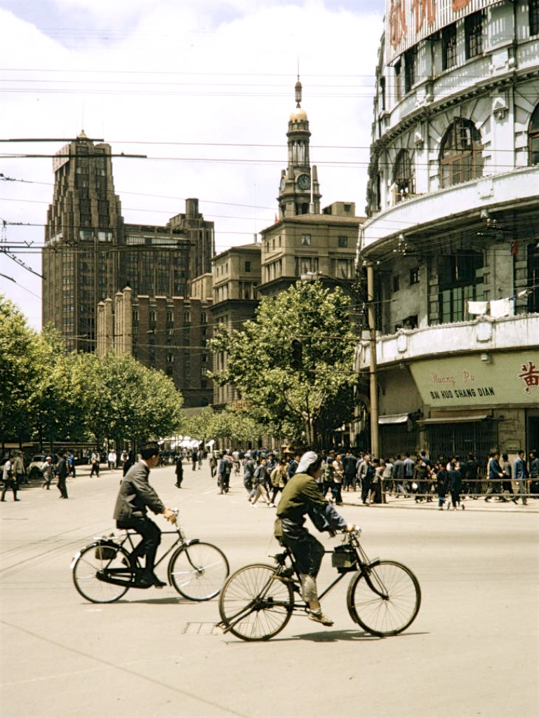 老照片:上海城市近代化的起点,外滩1973年