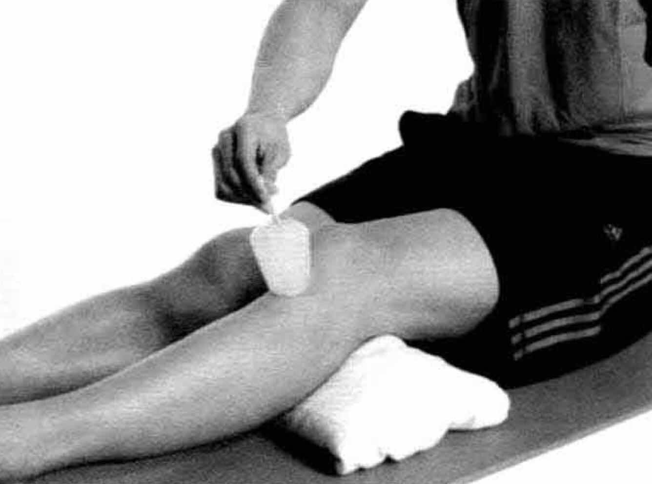 膝盖髌腱炎按摩手法图片