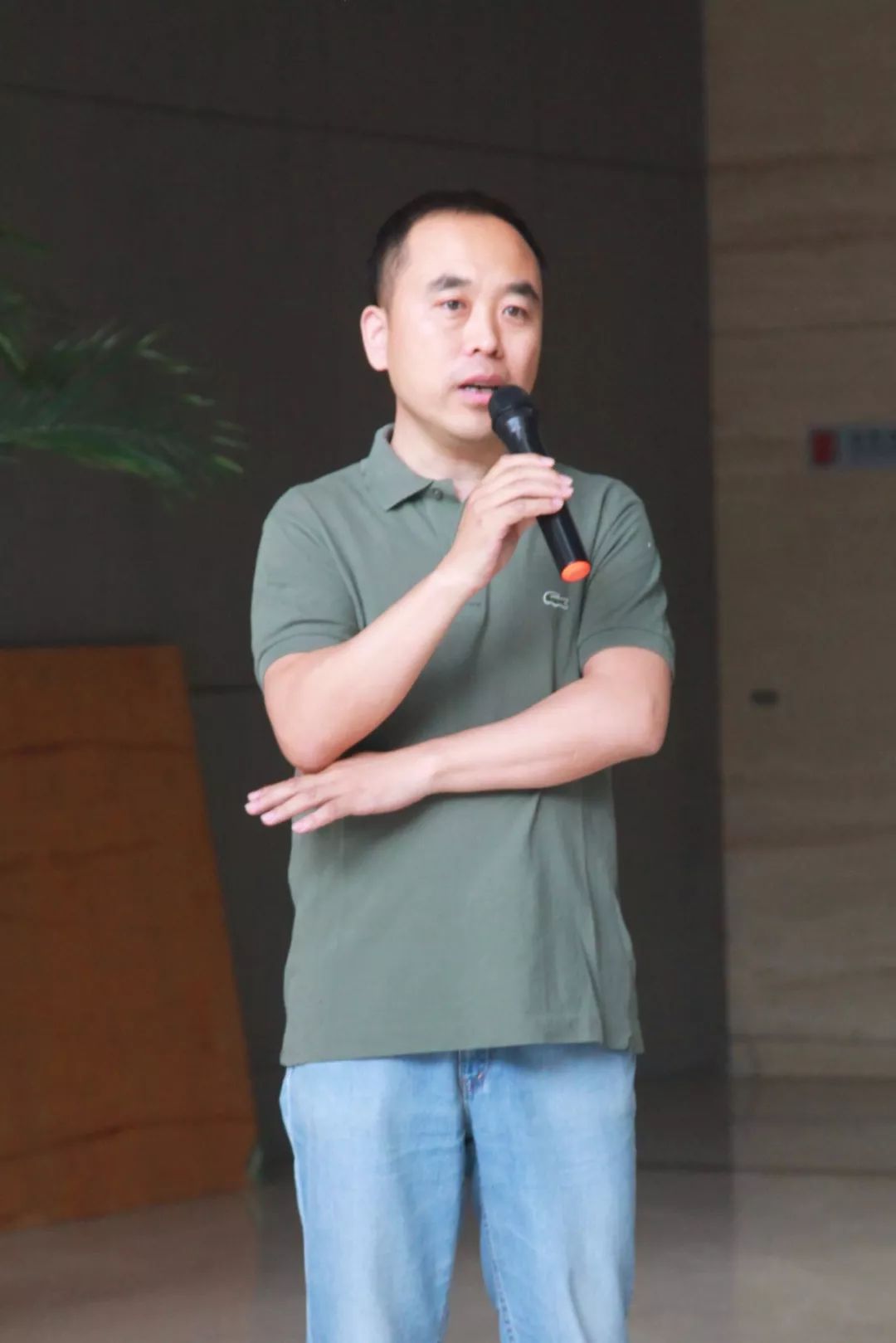 北京林业大学艺术设计学院院长丁密金 致辞北京林业大学副校长骆有庆