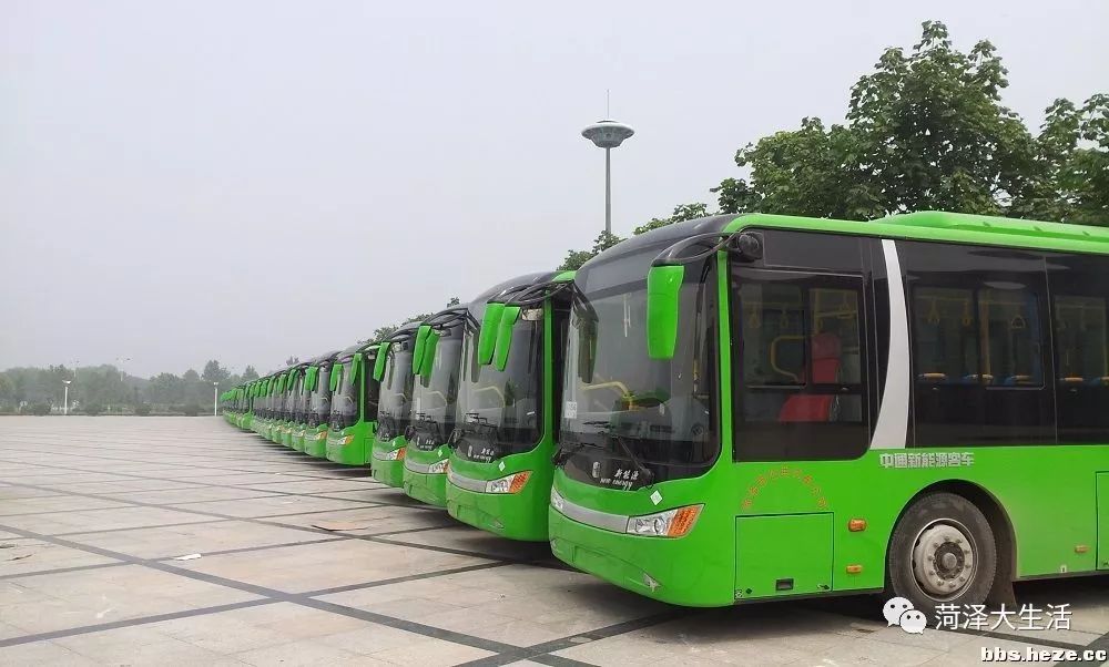 汽車西站,曹縣發車地點為曹縣汽車站,菏澤至鉅野發車地點為菏澤火車站