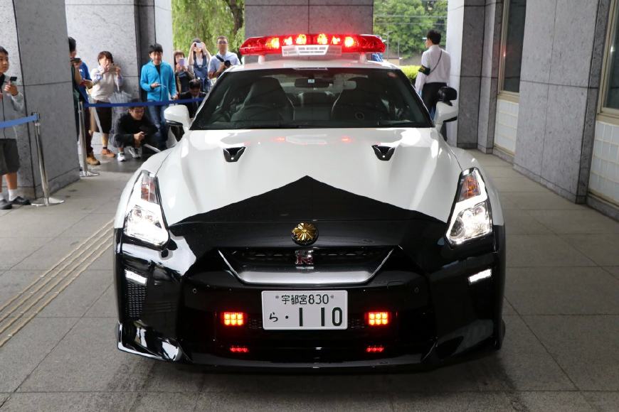 功率达565马力的日产gt-r成为日本枥木县警车,日本飙车党的噩梦