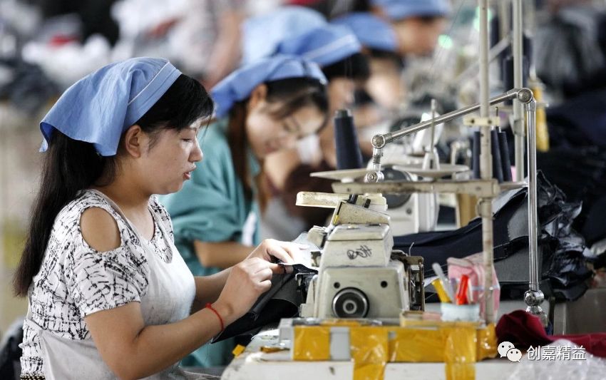 視頻|我把青春獻給廠!服裝車間裡的打工妹.