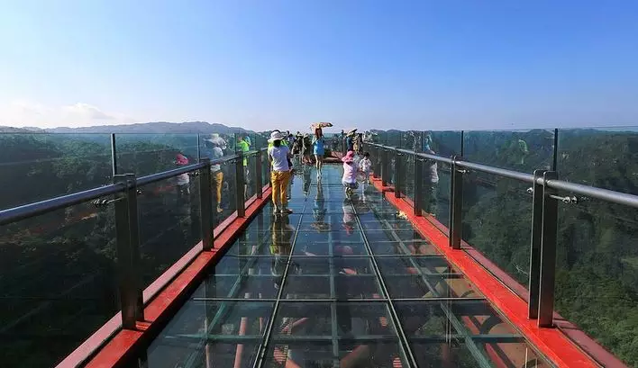 翠屏山玻璃桥图片